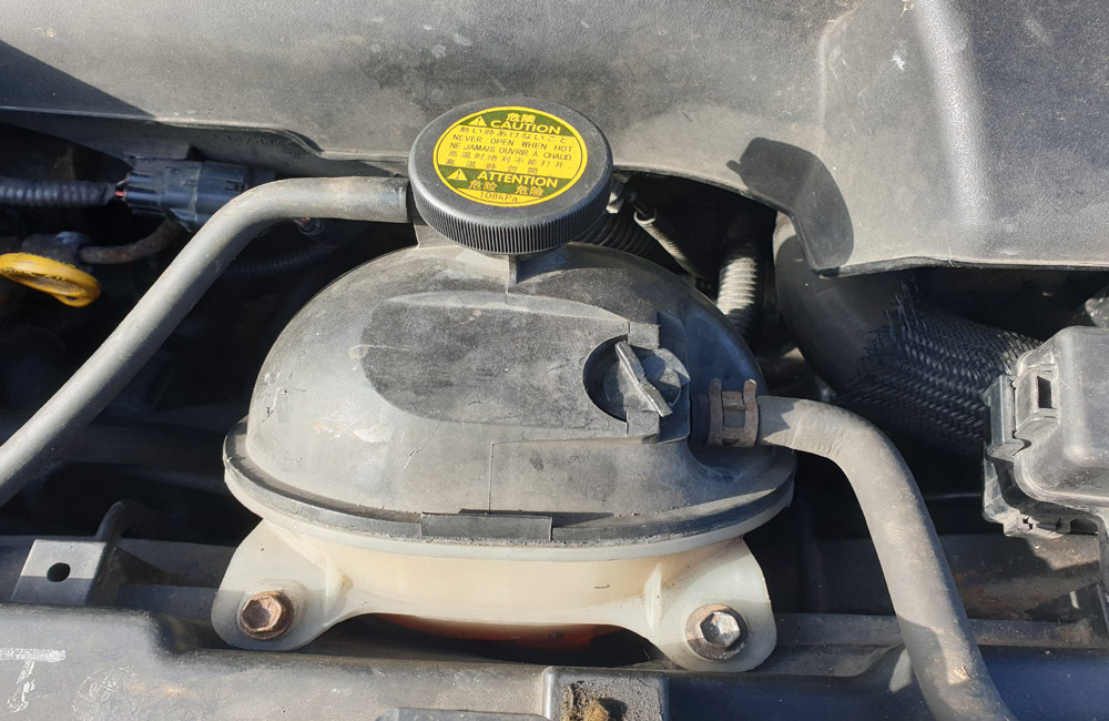 Toyota Avensis T Spirit D4D Expansion tank